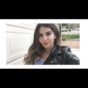 Meet your Posher, Maria